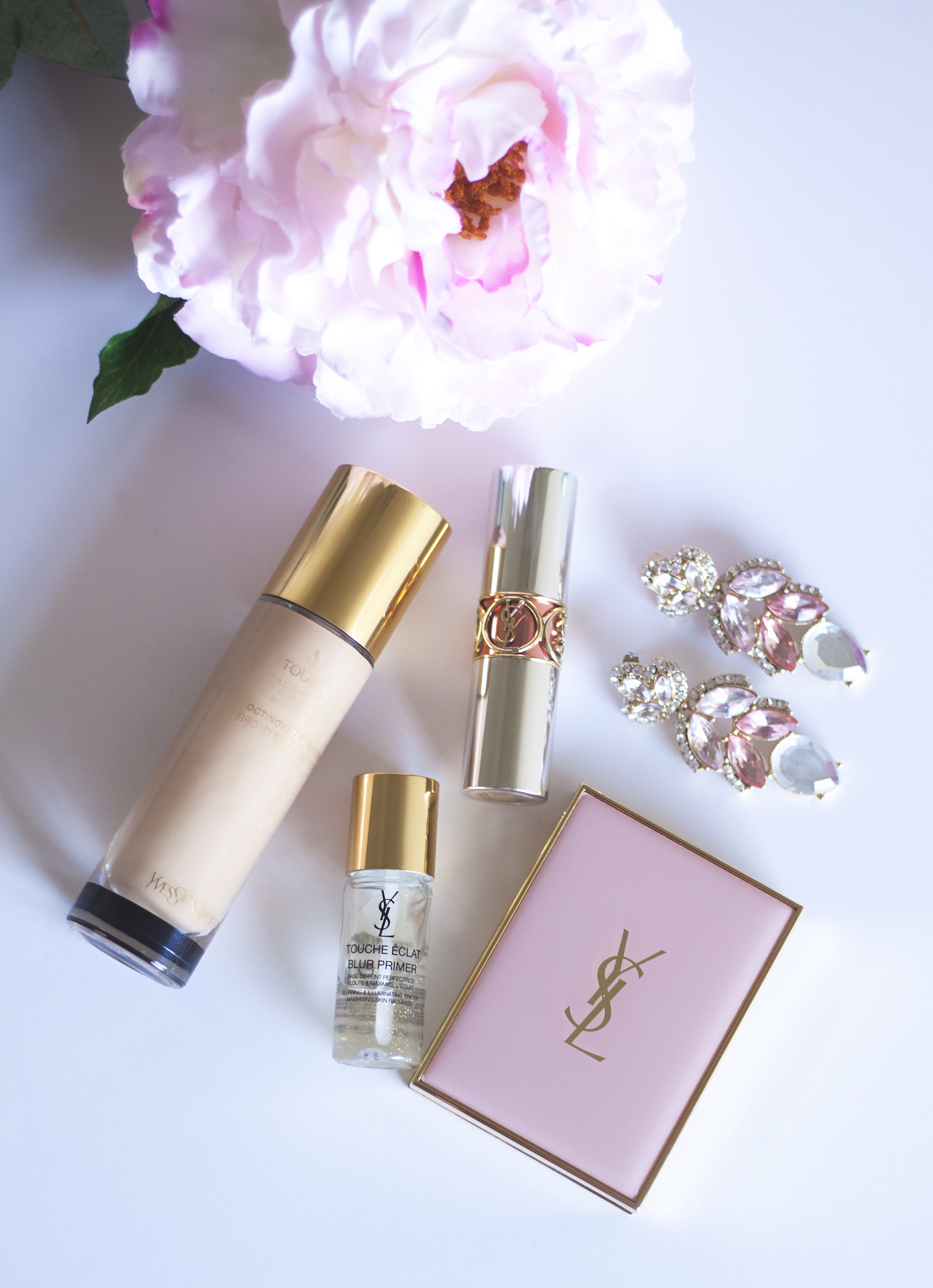 Yves Saint Laurent Touche Eclat Blur Primer and Touche Eclat Blur Perfector  Review! - High Heels & Good Meals