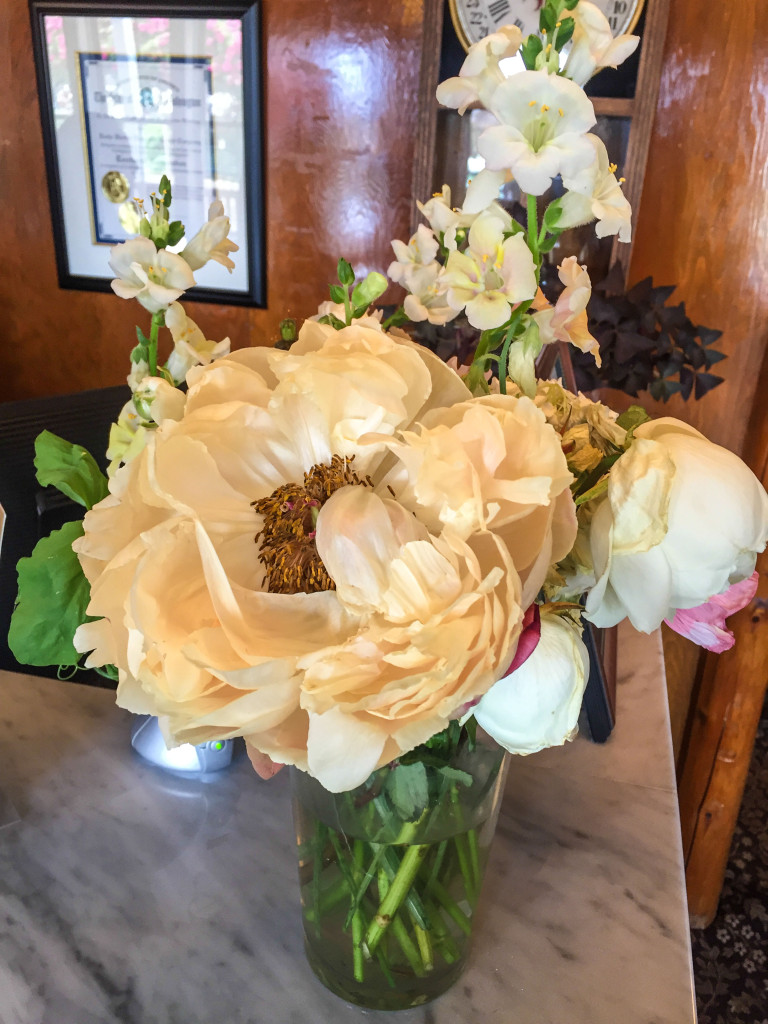 Beautiful-flowers-at-the-lobby