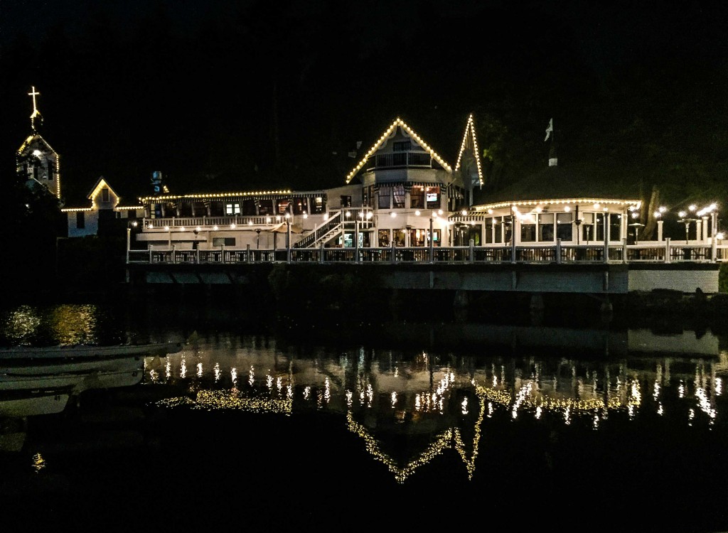 Hotel-de-Haro-at-Night