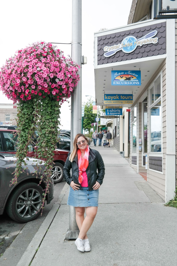 Walking-in-Friday-Harbor