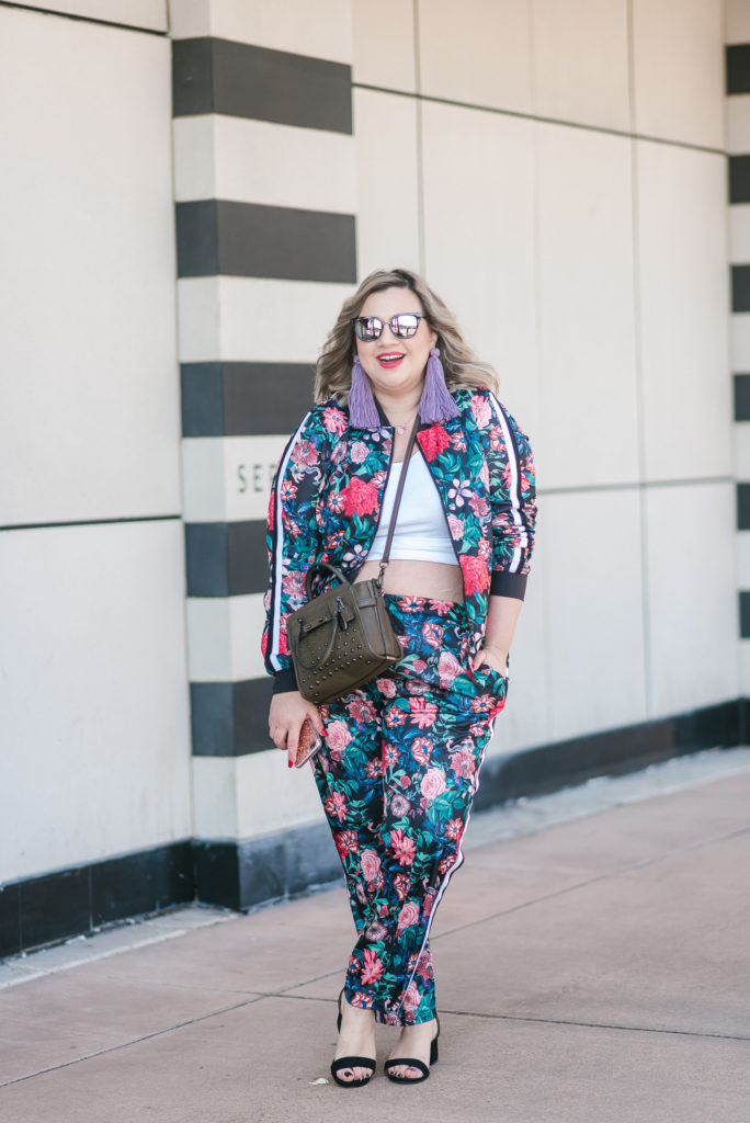 Floral sales jogging suit